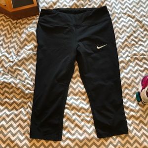 Nike dri fit cropped legging